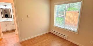 Spacious 2 Bed 1 Bath Fairwood Condo Gallery 10