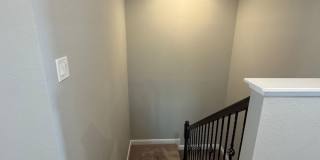 Spacious 5-Bedroom Riverview Home Gallery 48