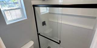 Charming Renovated 1-Bedroom Suite – Just Minutes from Downtown St. Petersburg Gallery 10