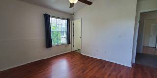 Beautiful 2-Bedroom, 3-Bathroom Townhome in Brandon Gallery 12