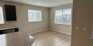 Spacious 4 Bed / 3 Bath Home with Large Covered Patio in Chico Gallery 12