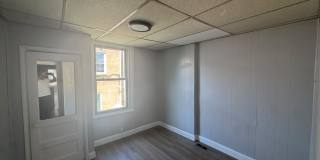 843 South Alden Street Gallery 1