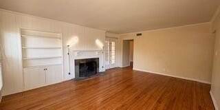 2521 Fairmount Avenue Gallery 17