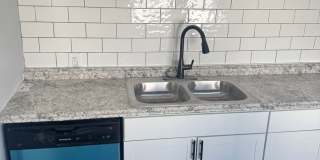 Newly renovated 2bd/1ba Apartments Gallery 10