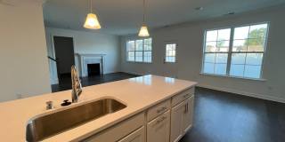 Spacious 4BR House in Chesapeake Gallery 1