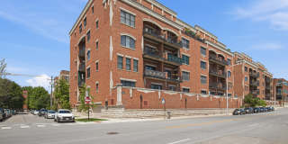 2801 North Oakley Avenue Gallery 1