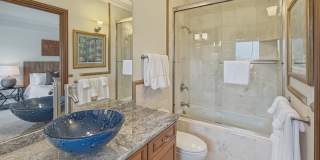 Portlock Oceanfront Estate: Luxury Beachfront Home w/ Pool & Sunset Views Portlock Oceanfront Estate: Luxury Beachfront Home w/ Pool & Sunset Views Gallery 33