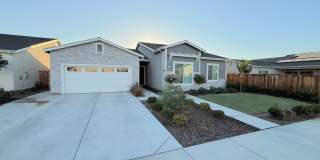 Alluring Home In Gossamer Grove! Gallery 1