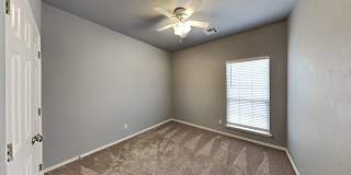Beautiful 3 Bedroom 2 Bathroom Home in Edmond Schools with a Study Beautiful 3 Bedroom 2 Bathroom Home in Edmond Schools with a Study Gallery 12