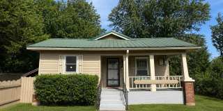 3 Bedroom/ 1.5 Bath Available Now! Gallery 1