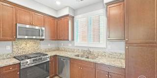 Spacious 2BD/3BA Condo in Chula Vista with Walk-In Closet, Community Pool & 2-Car Garage Gallery 3