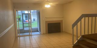 2/1.5 (Shell Rock Villas) Beautiful 2 bedroom townhome located close to Celebration Point featuring Regal Cinemas, shopping centers, and lots of restaurants Gallery 1