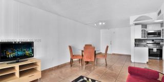 9682 Fontainebleau Blvd Gallery 8