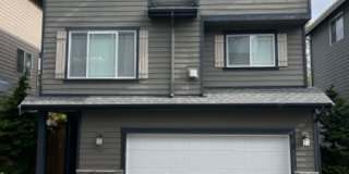 Extremely Gorgeous 3 Bedroom Home for Rent in Lynnwood Gallery 1