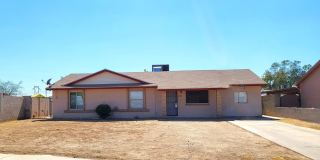 EXCELLENT VALUE ON THE PHOENIX/TEMPE BORDER! Gallery 1