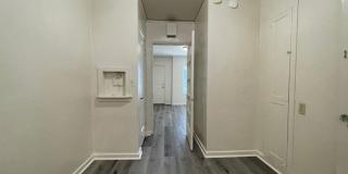 Quaint Studio, Freshly Painted, with modern fixtures, with front and back entrance, Gallery 4