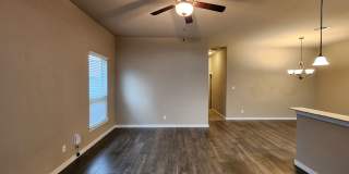 3/2/2  Located between New Braunfels & Seguin / Fridge Included /  Fenced Backyard / CISD Gallery 5