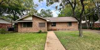 Coming Soon! | Single-Story 3 Bed, 2.5 Bath | Prime Waco Location | Pet Restrictions Gallery 1