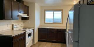 Quiet 4 bedroom two bath home in Aloha Quiet 4 bedroom two bath home in Aloha Gallery 1