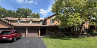 986 West Court Gallery 1