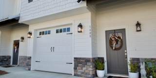 3 Bed 3.5 Bath Luxury Townhome in Convenient Location! Gallery 31