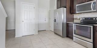 Magnolia Park - Convenient Location Gallery 7