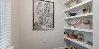 Hyde Park Gallery 18