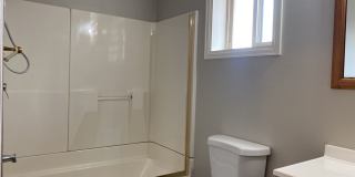 2 Bedroom 2 Bath Townhome w/ large 2 car garage - Freshly remodeled - Available Now Gallery 24