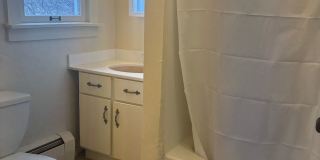 Spacious 2+ Bedroom House York City SD Gallery 11