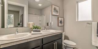 Modern Tri-Level 4BD/3.5BTH Townhouse in Lynnwood for Rent! Pet Friendly! Gallery 22