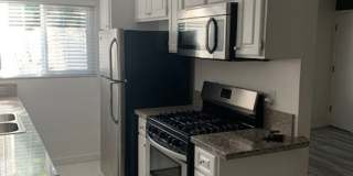 813 Westmount Drive LP Gallery 4