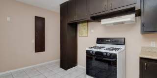 3-Bed Signal Hill House for Lease Gallery 6