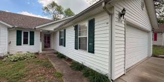 BEAUTIFUL  3 Bedroom 2 Bathroom Home in Royal Heights with garage and large back patio!!!! Gallery 3