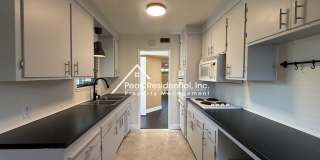 A Charming 3bd/2ba Sacramento House with Fenced Backyard Gallery 8