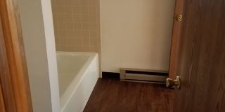 Village Seven Newly Updated All Electric $1500/Month 1 Bed/ 1 Bath Townhome Gallery 12