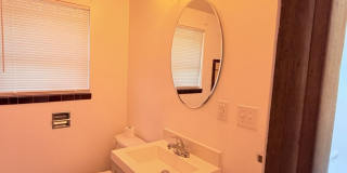 1334 Lakeview (Duplex) Gallery 24