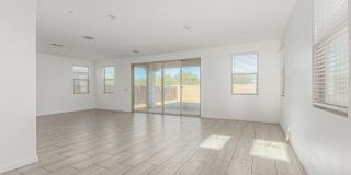 9208 W SELLS Drive Gallery 4