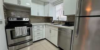 1005 NE 17th Court Gallery 18