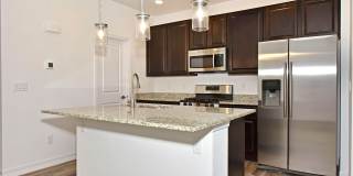Contemporary Townhome in North CO Springs Gallery 13
