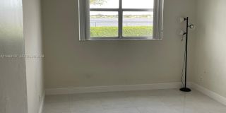470 Executive Center Dr Gallery 7