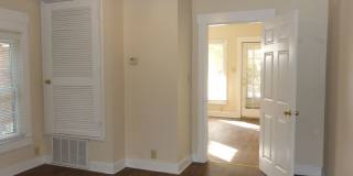 629 W. Ormsby Gallery 1