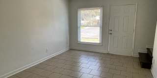 Spacious, affordable two bedroom townhouse in a great location in Charlotte! Gallery 25