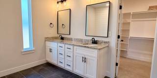 Spacious 4-Bedroom Home with 3-Car Garage Gallery 14