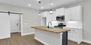 4905 Sweetbay Road Gallery 1