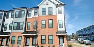 101 Peyton Place Gallery 1