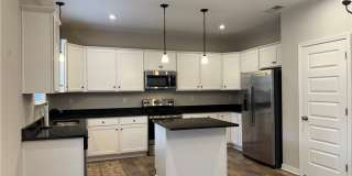 2413  Elkview Dr Gallery 4