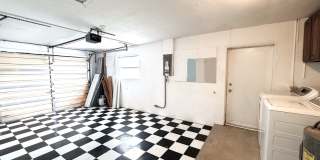 3/2/1 car garage in S. Ft. Myers Off Cypress Lake! Gallery 31