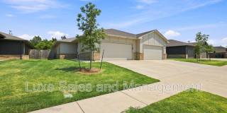 10912 Oak Hollow Drive Gallery 2