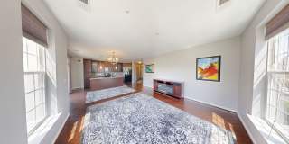Beautifully maintained 2Bed/2Bath Condo - Great Location Gallery 9