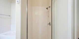 Large home in Pflugerville!  3 car garage - Highland Park Neighborhood Gallery 31